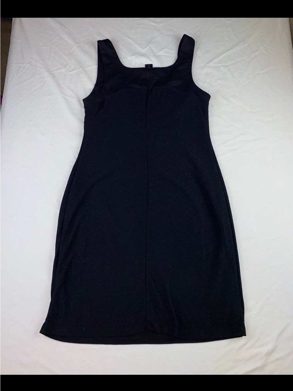 Dress - Picture 8 of 10